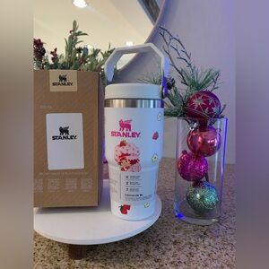 Strawberry shortcake 20oz tumbler